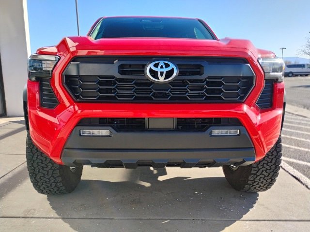 Used 2024 Toyota Tacoma TRD Off-Road image 5