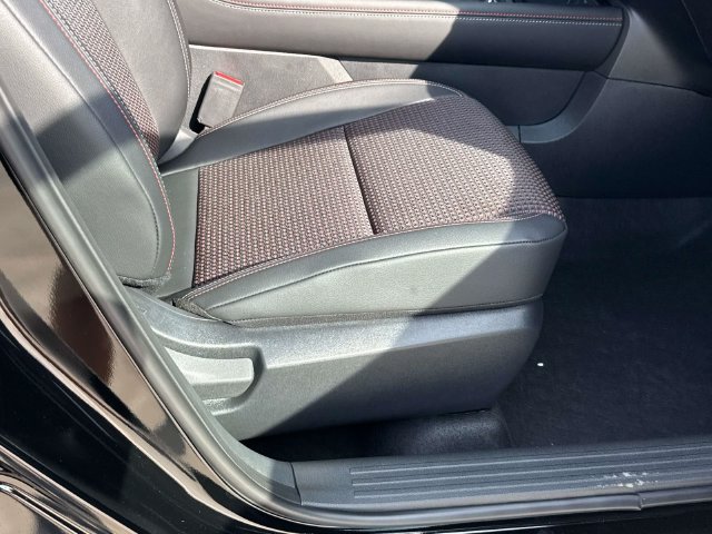 New 2027 Nissan Kicks SR FWD image 14