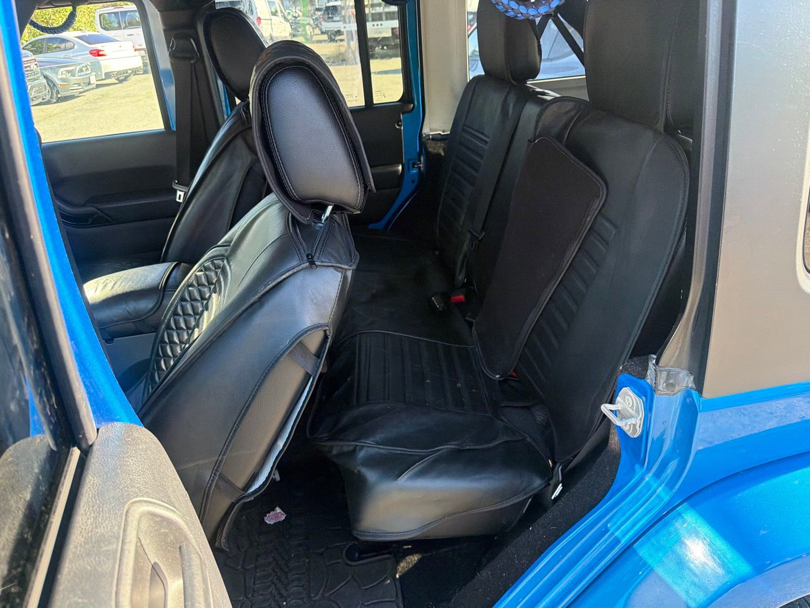 Used 2016 Jeep Wrangler Unlimited Sahara image 12