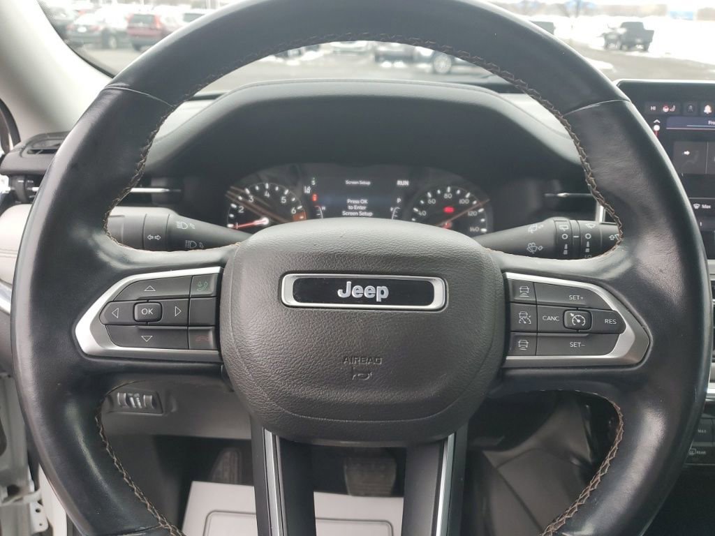 Used 2022 Jeep Compass Limited image 14