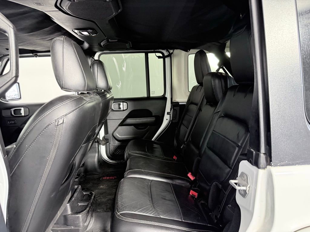 Used 2018 Jeep Wrangler Unlimited Sahara image 23