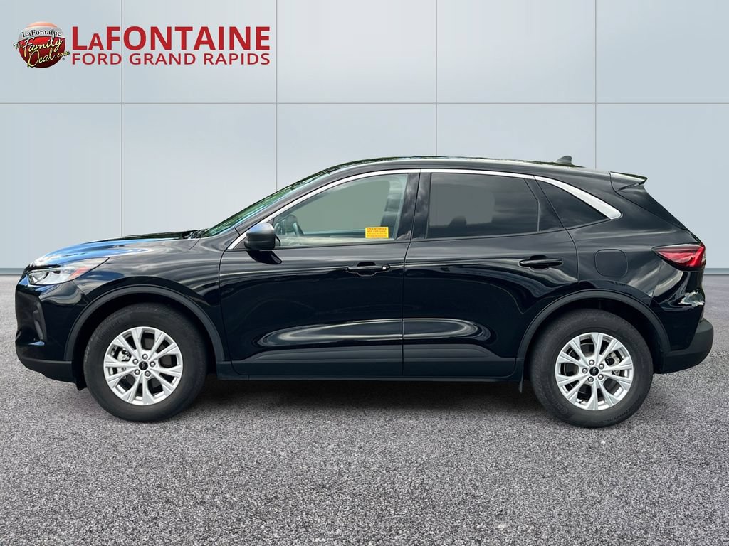 Used 2023 Ford Escape Active AWD/4WD image 4