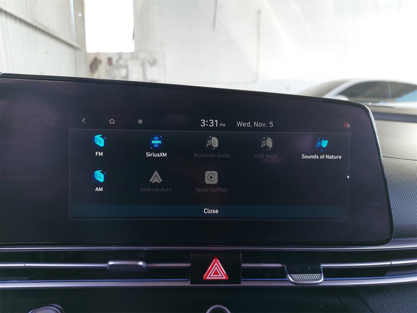 Used 2022 Hyundai Elantra Limited w/ Preferred Accessory Package image 23