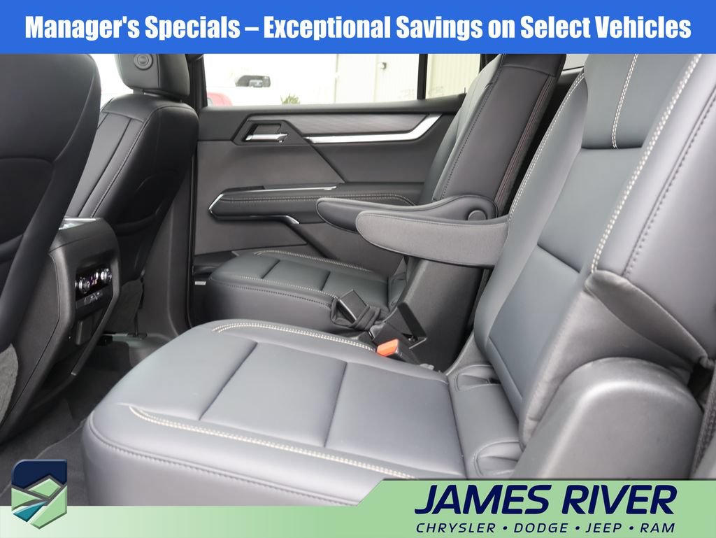 Used 2026 GMC Acadia Elevation w/ Elevation Premium Package AWD/4WD image 19