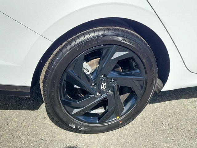 New 2026 Hyundai Elantra Sport FWD image 24