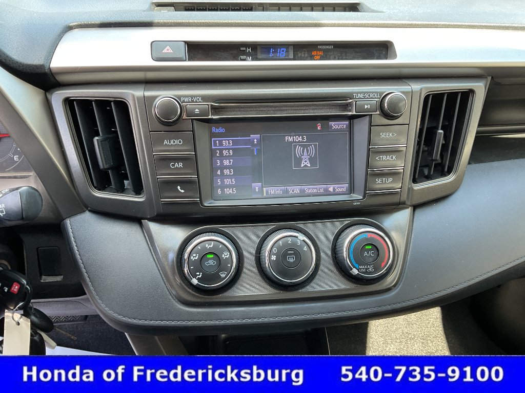 Used 2015 Toyota RAV4 LE AWD/4WD image 32