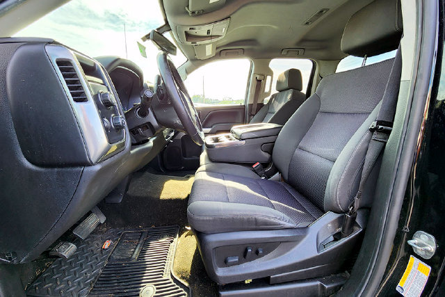 Used 2018 Chevrolet Silverado 1500 LT w/ All Star Edition AWD/4WD image 17
