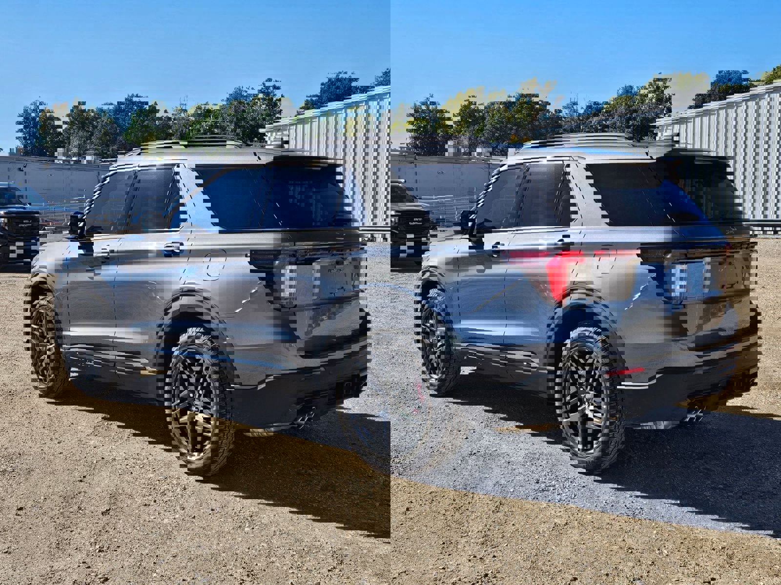 Used 2025 Ford Explorer ST w/ Sun And Sound Package image 3