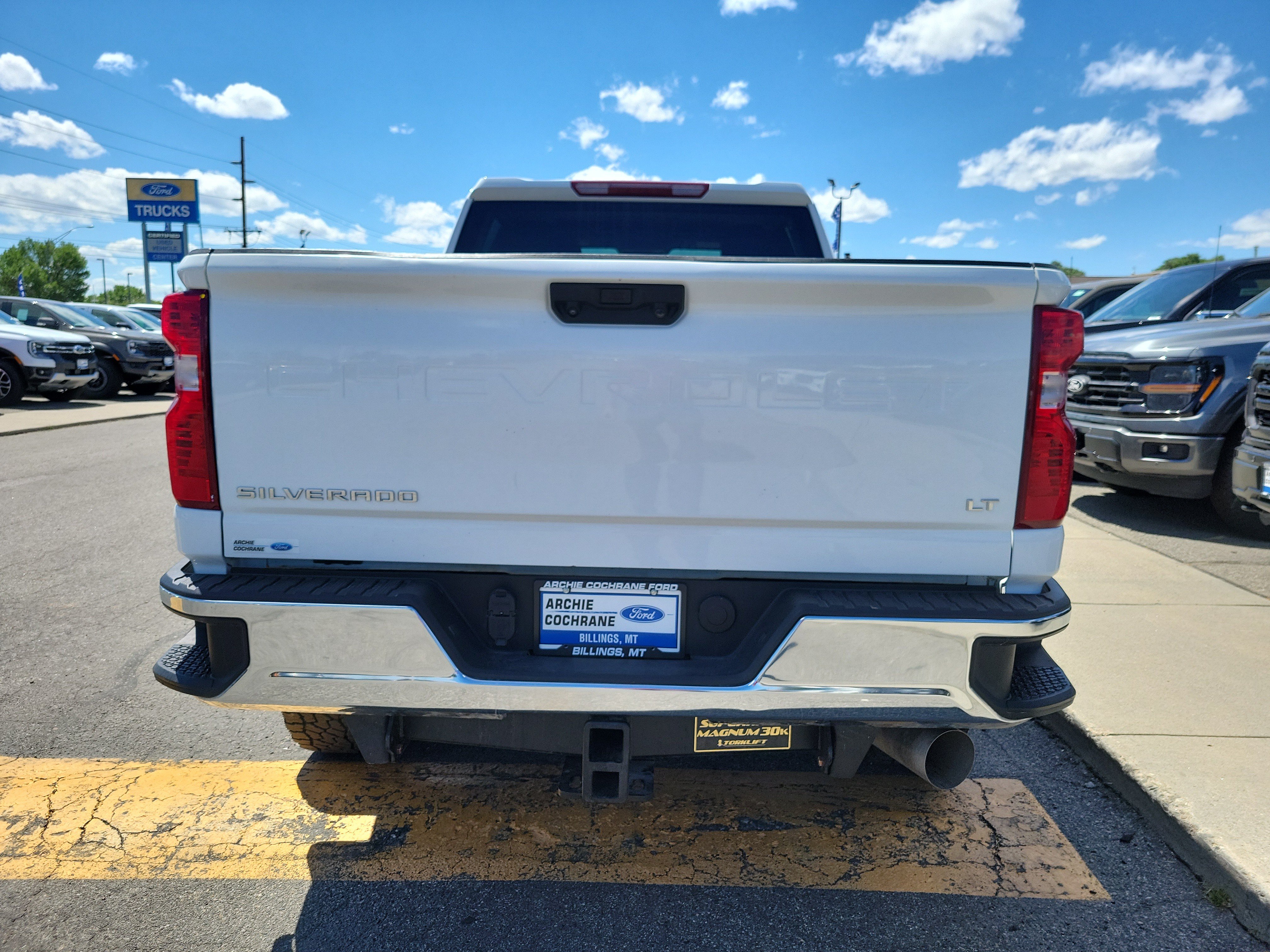 Used 2024 Chevrolet Silverado 2500 LT AWD/4WD image 4