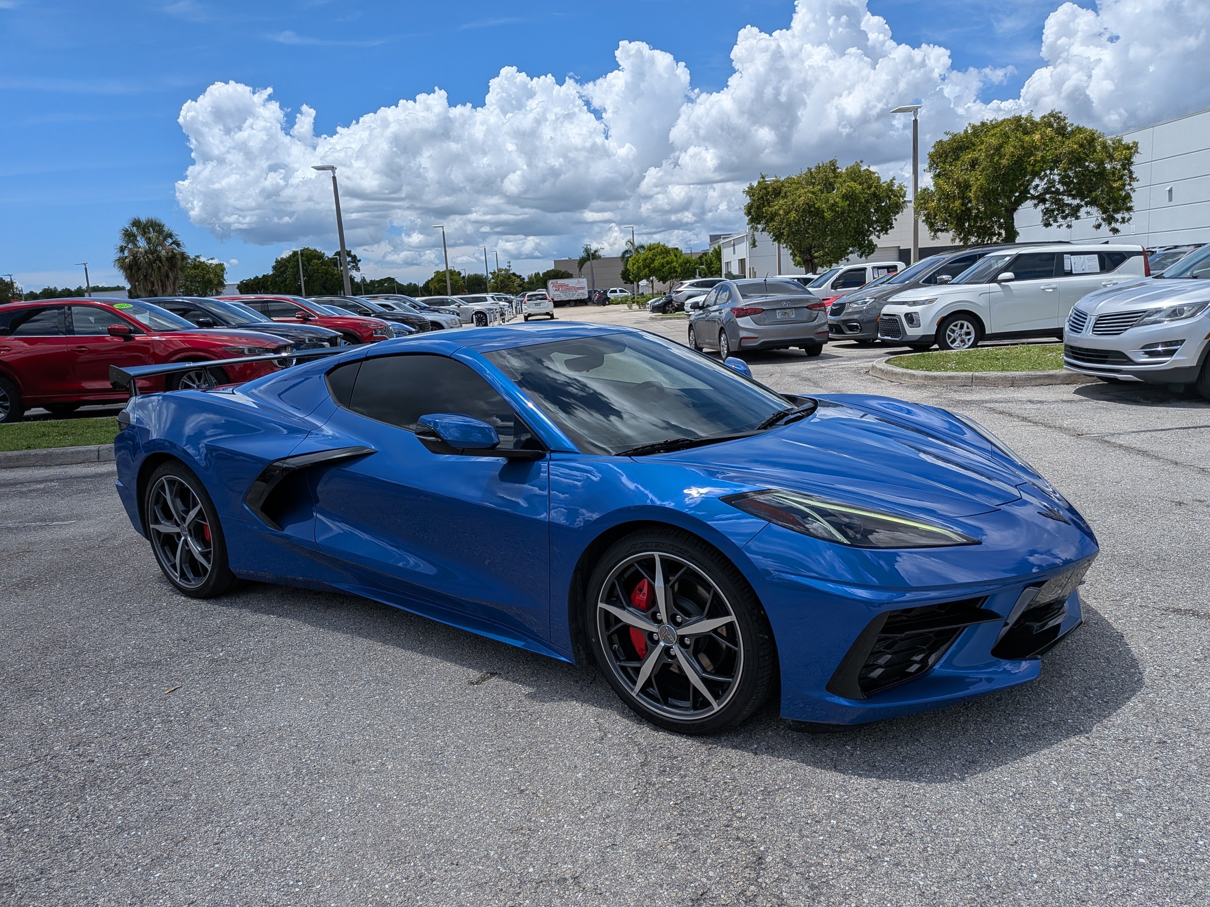 Used 2022 Chevrolet Corvette Stingray Preferred Cpe w/ Battery Protection Package RWD image 2