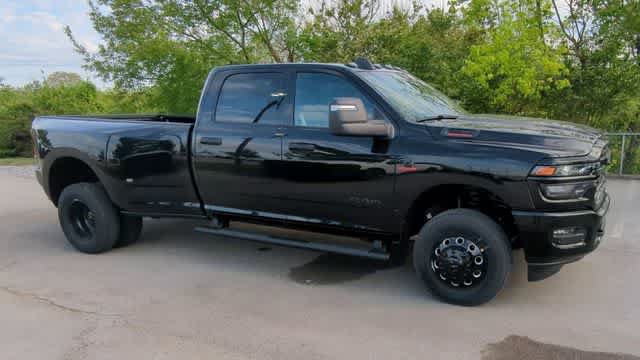 New 2026 RAM 3500 Big Horn AWD/4WD image 2