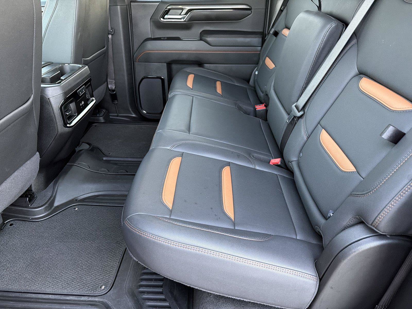 Used 2024 GMC Sierra 1500 AT4 w/ Technology Package AWD/4WD image 19