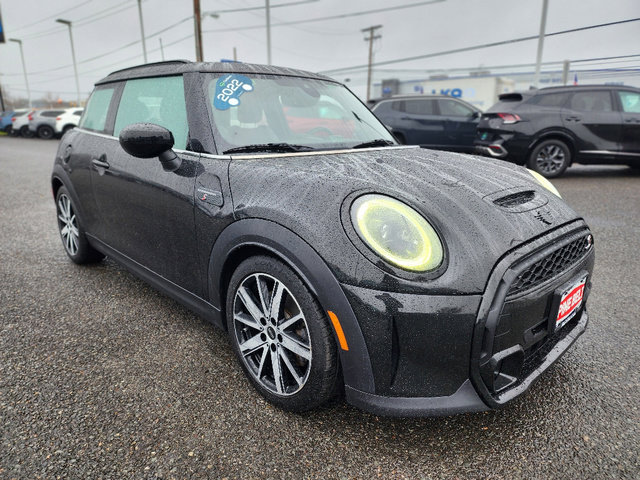 Used 2022 MINI Cooper S w/ Premium Package image 25
