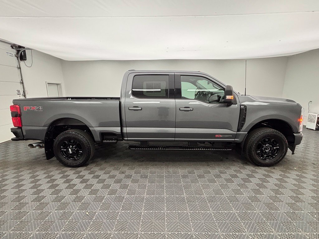 Used 2023 Ford F250 XLT w/ XLT Premium Package AWD/4WD image 7