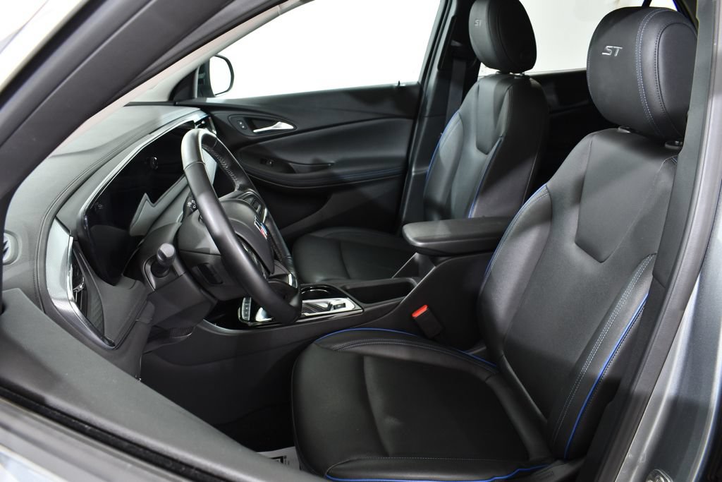 Used 2025 Buick Encore GX Sport Touring w/ Advanced Technology Package AWD/4WD image 6