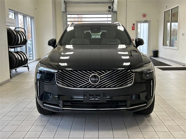 Certified 2025 Volvo XC90 B6 Plus image 6