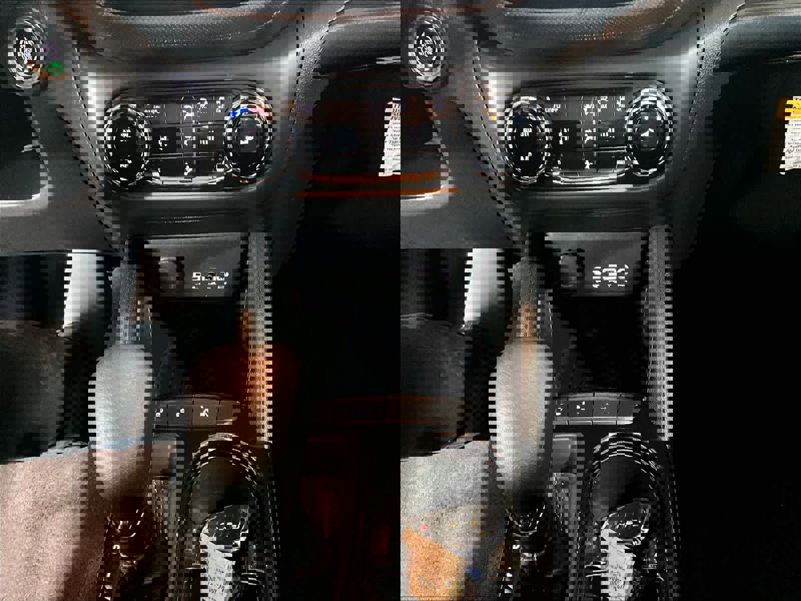 Used 2022 Chevrolet TrailBlazer LT w/ Convenience Package image 25