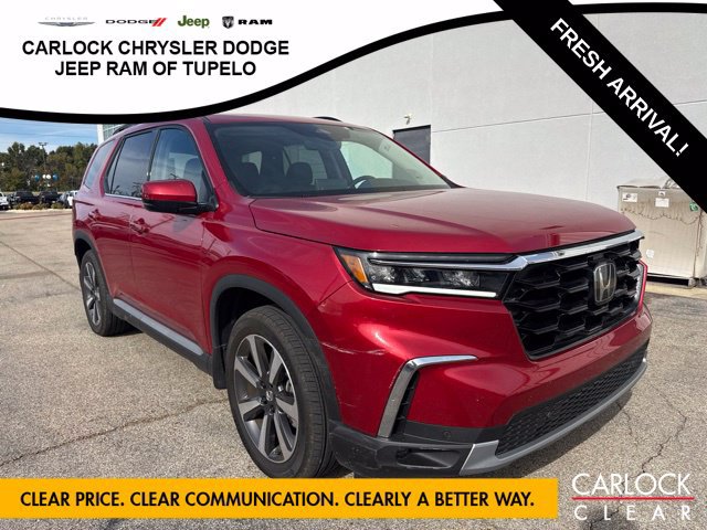 Used 2025 Honda Pilot Touring image 4