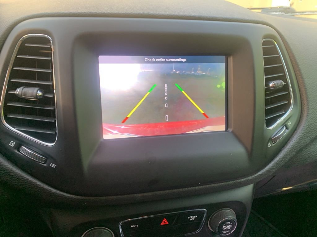 Used 2018 Jeep Compass Latitude w/ Popular Equipment Group image 16