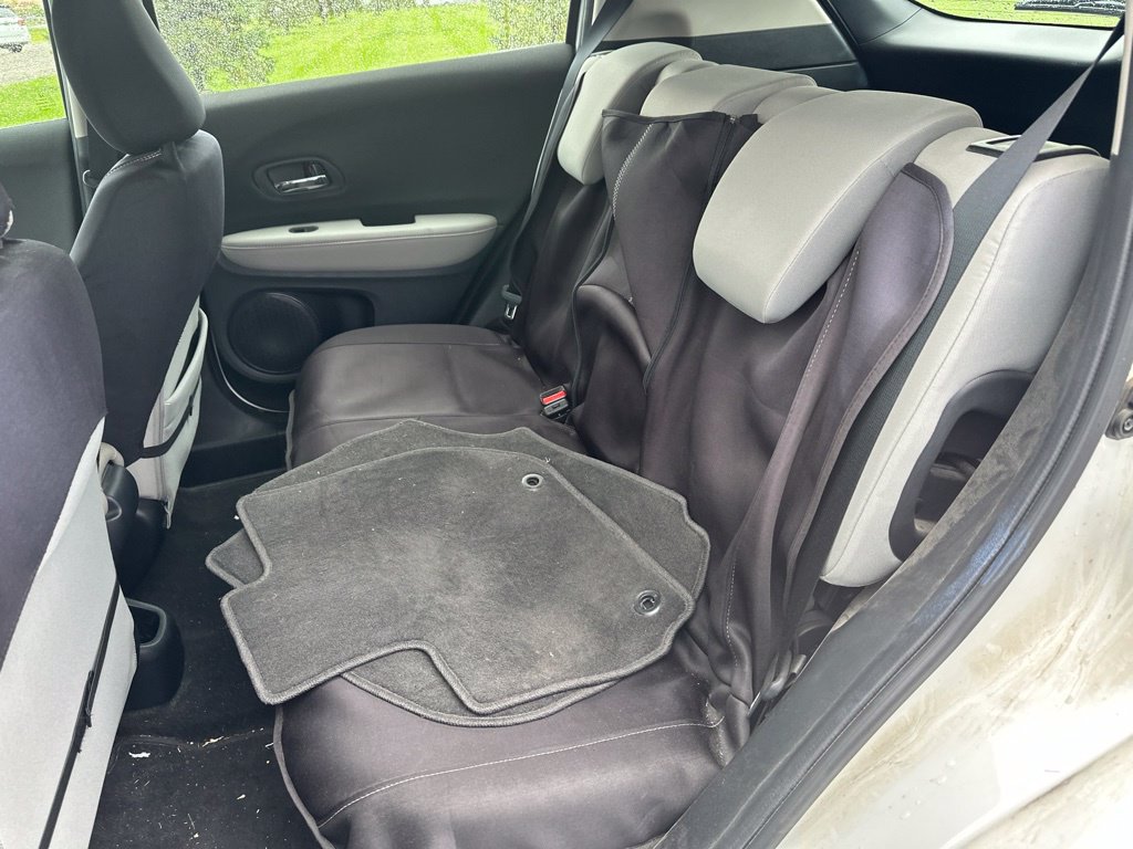 Used 2022 Honda HR-V LX image 14