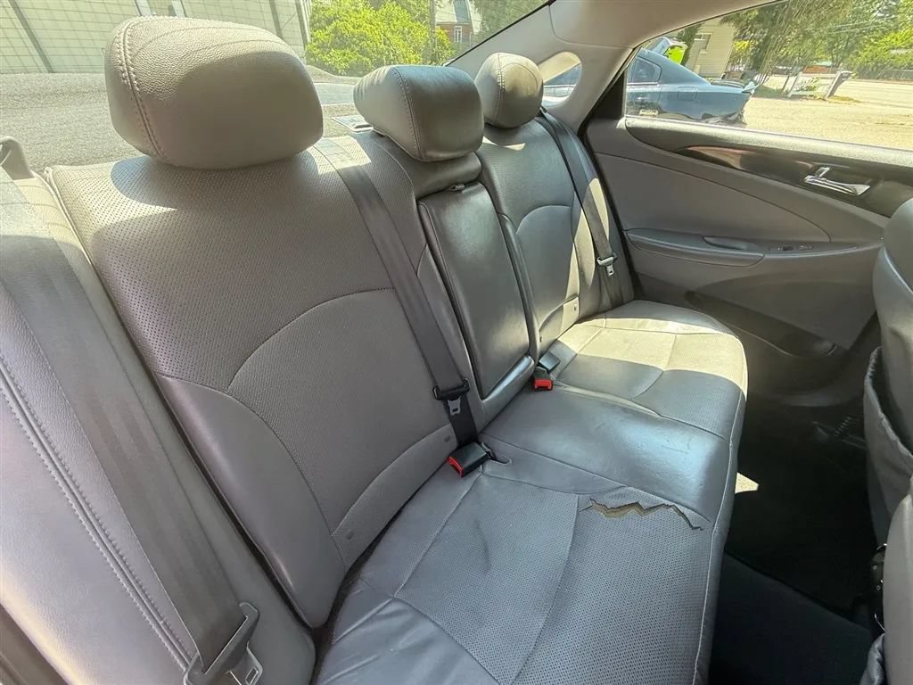 Used 2014 Hyundai Sonata Limited w/ Technology Package 05 FWD image 29