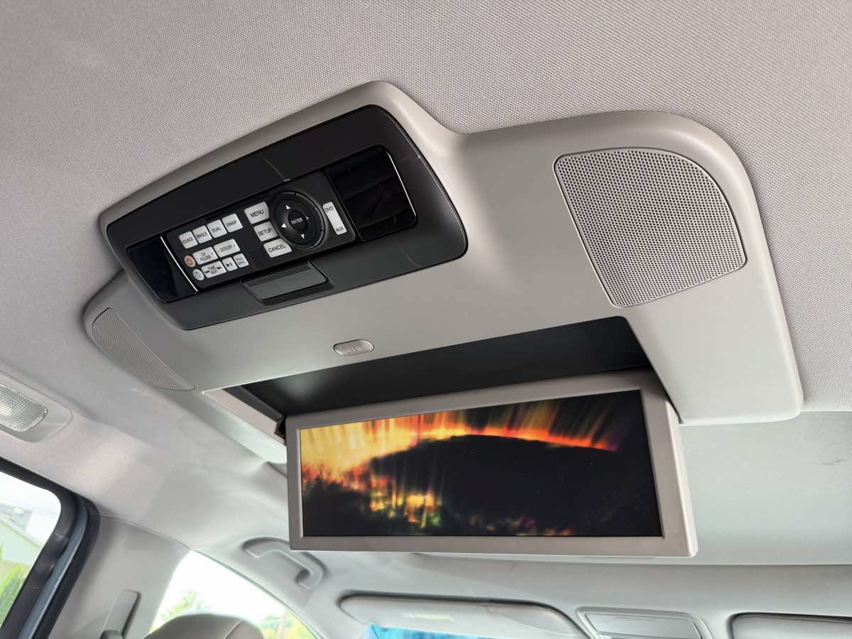 Used 2011 Honda Odyssey Touring image 23