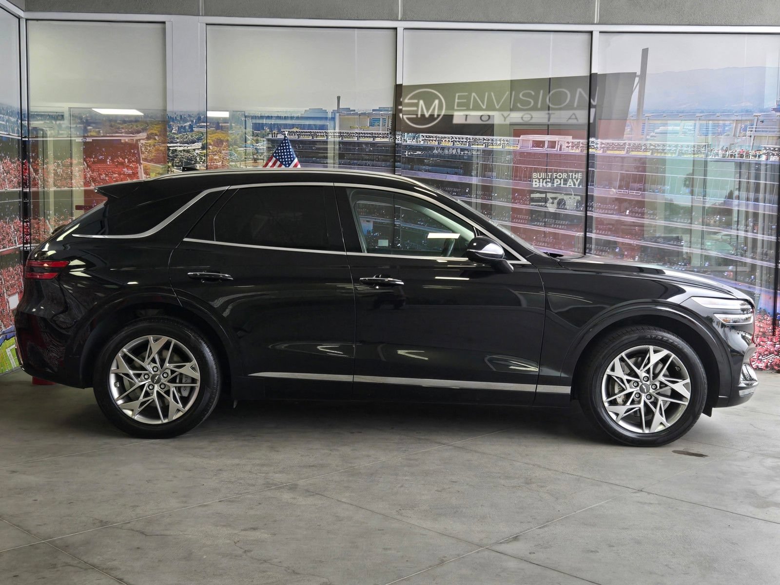 Used 2025 Genesis GV70 2.5T AWD/4WD image 4
