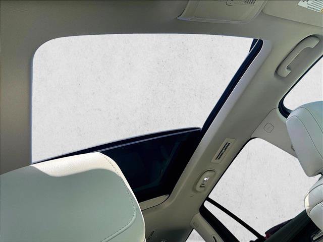 Used 2024 Cadillac XT6 Premium Luxury FWD image 17
