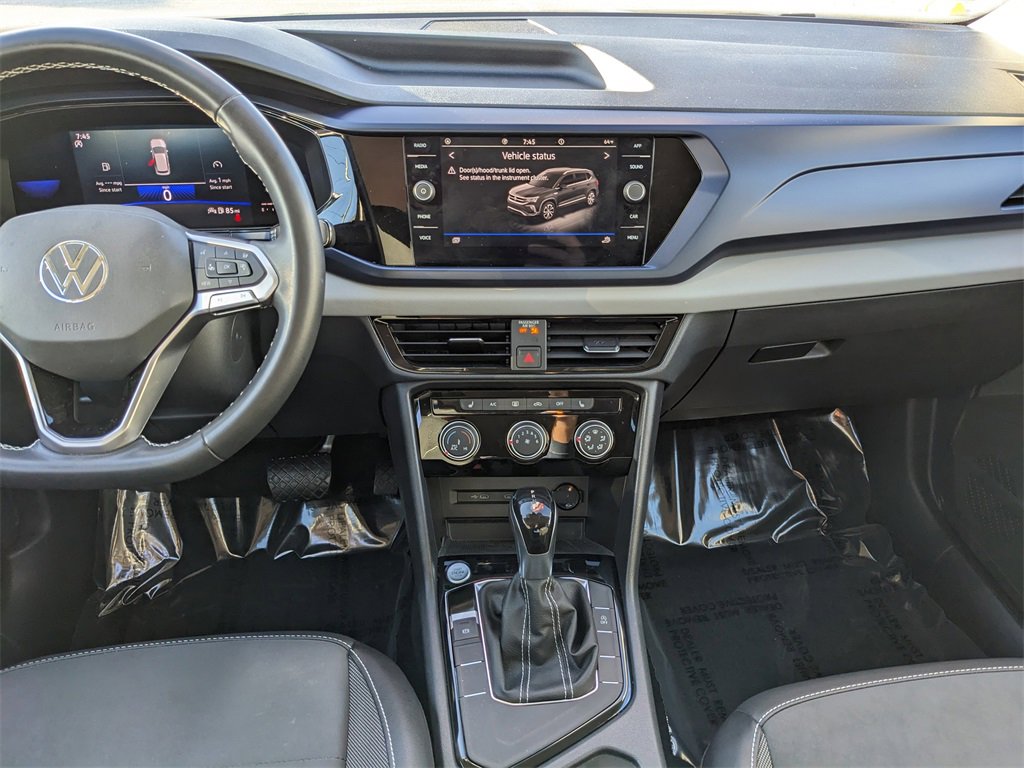 Certified 2023 Volkswagen Taos SE w/ Black Wheel Package image 17