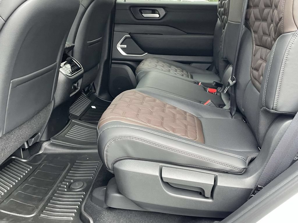 New 2026 Nissan Armada Platinum w/ Accent Package AWD/4WD image 12