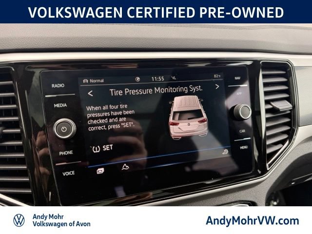 Used 2023 Volkswagen Atlas Cross Sport SEL R-Line AWD/4WD image 27