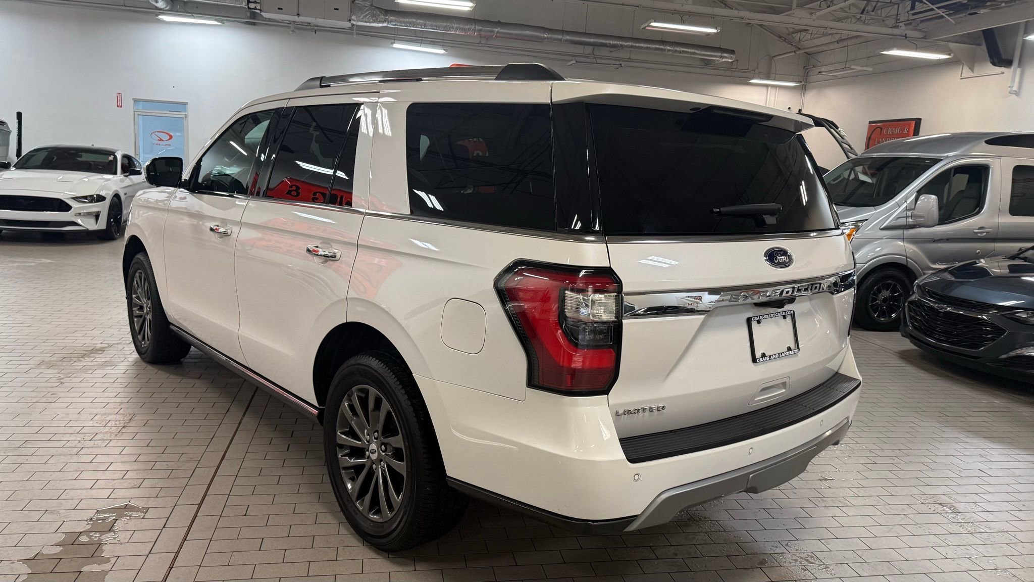 Used 2019 Ford Expedition Limited image 4