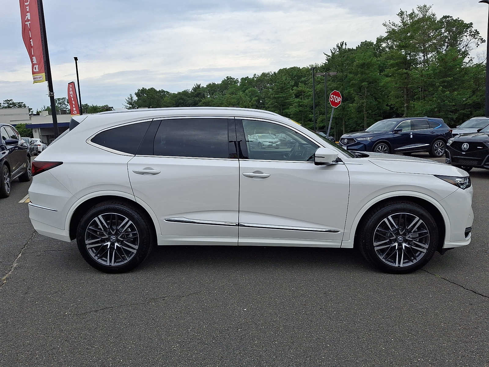 Certified 2026 Acura MDX w/ Advance Package AWD/4WD image 7