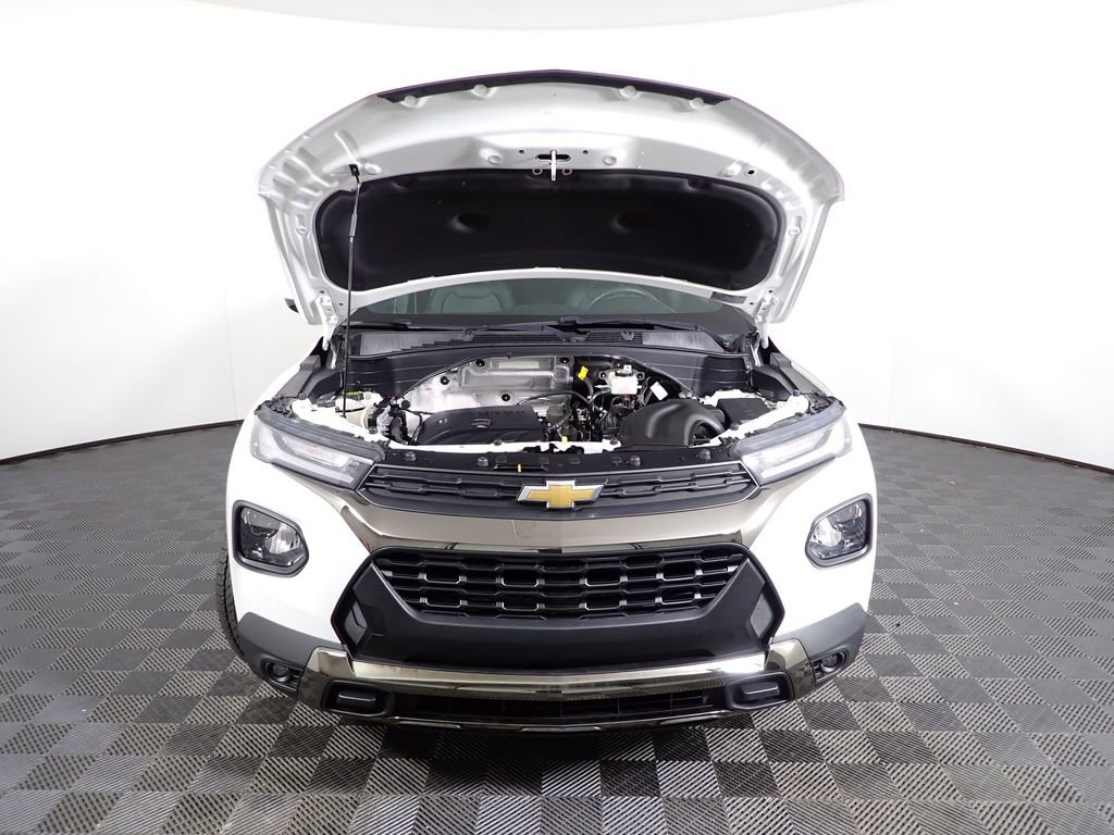 Used 2023 Chevrolet TrailBlazer ACTIV w/ Sun and Liftgate Package image 9