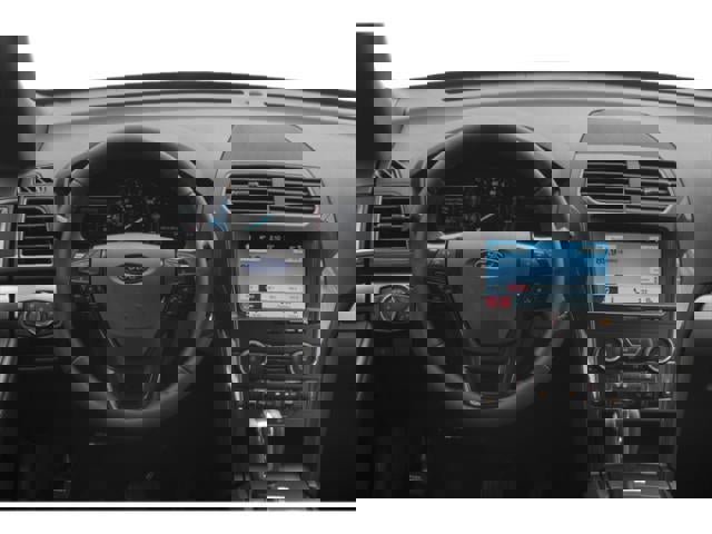 Used 2018 Ford Explorer XLT w/ Equipment Group 202A image 7