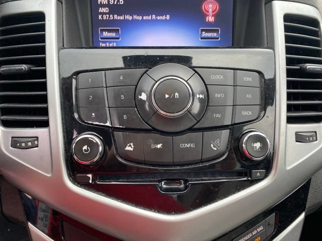 Used 2015 Chevrolet Cruze LT w/ Technology Package FWD image 21