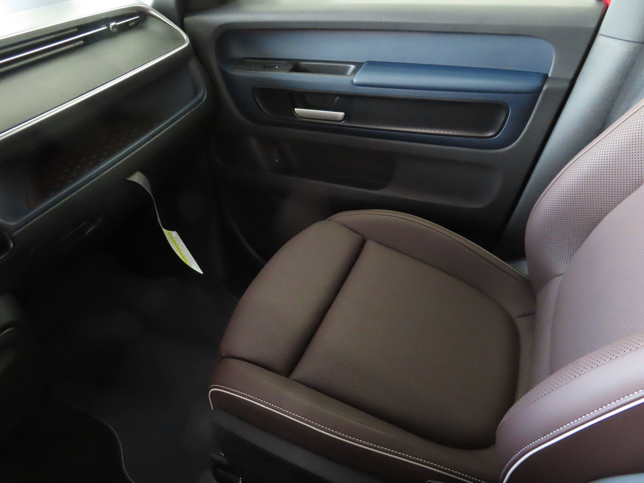 New 2025 Volkswagen ID. Buzz Pro S Plus image 27