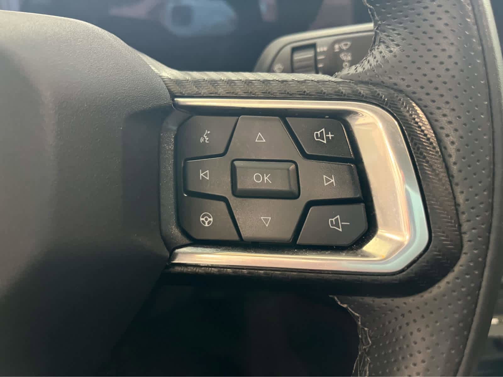 Used 2025 Ford Mustang GT Premium image 32