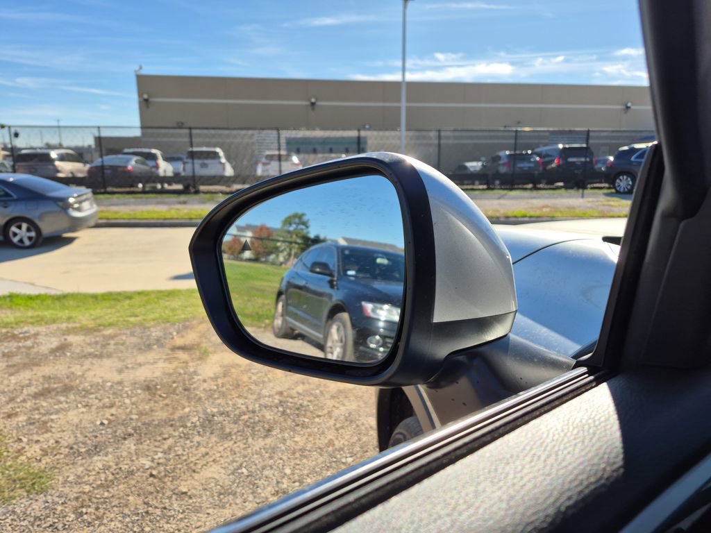 New 2026 Mitsubishi Outlander SE image 12