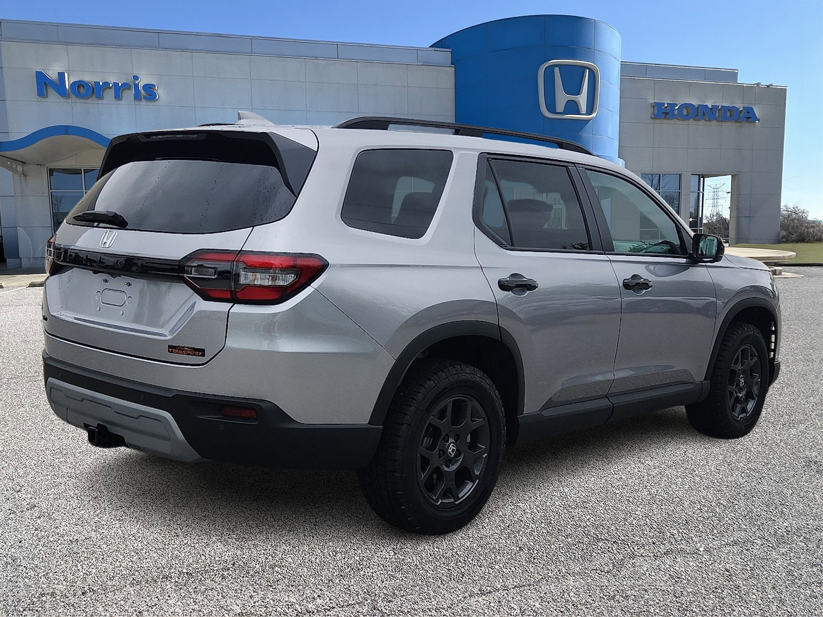 New 2025 Honda Pilot TrailSport image 4