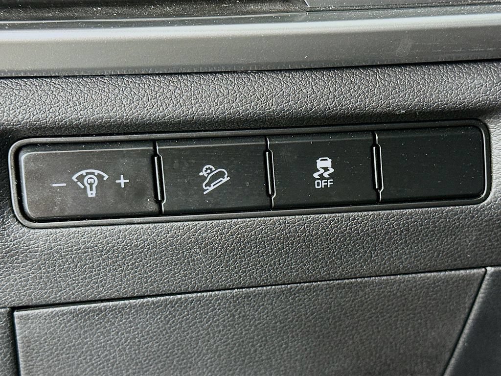 Certified 2023 Kia Telluride LX FWD image 21