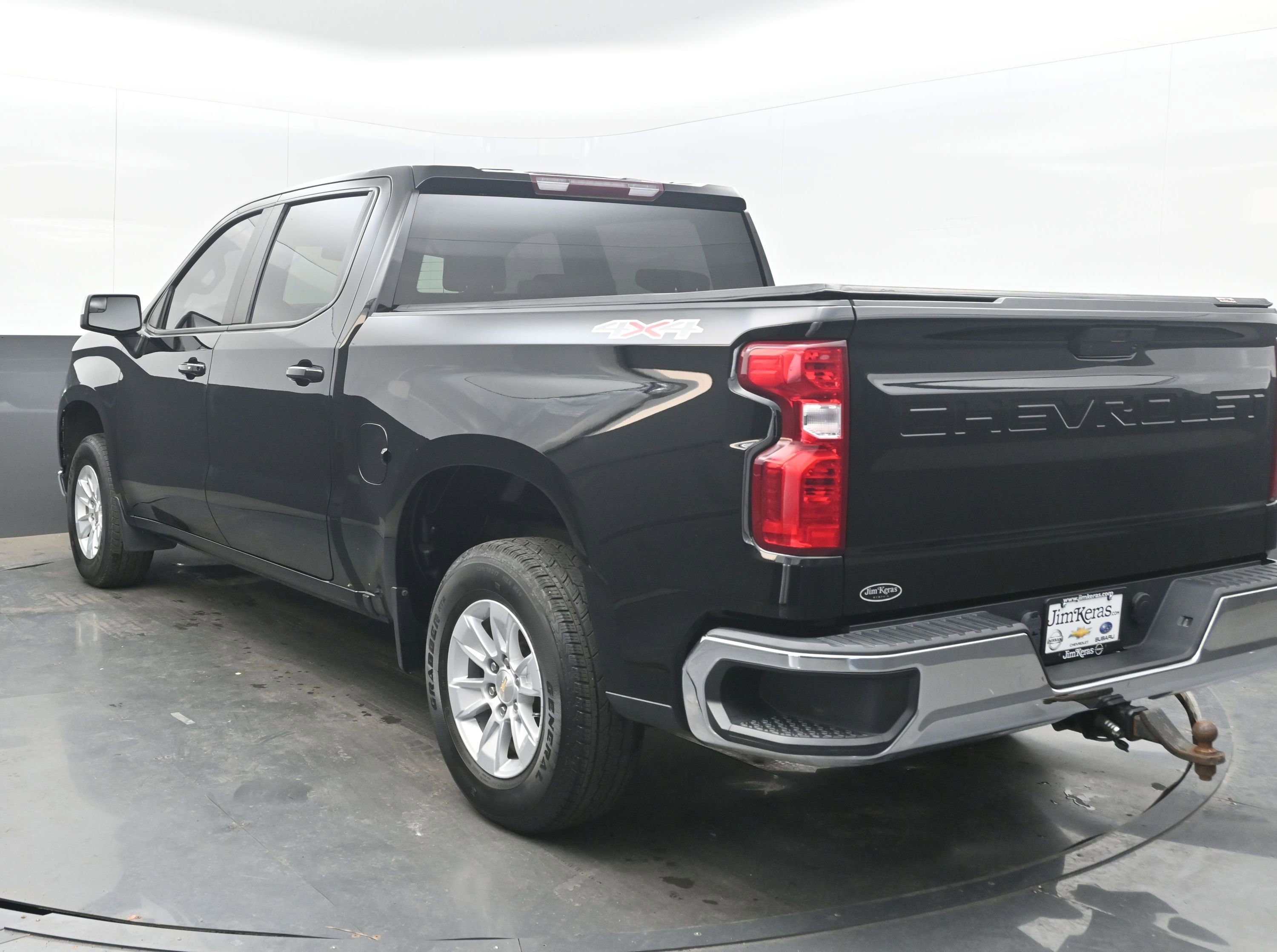 Used 2022 Chevrolet Silverado 1500 LT AWD/4WD image 6