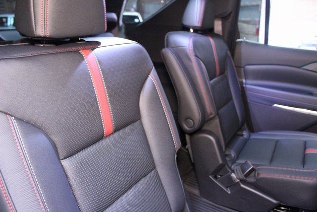 New 2026 Chevrolet Traverse RS w/ LPO, Floor Liner Package image 14