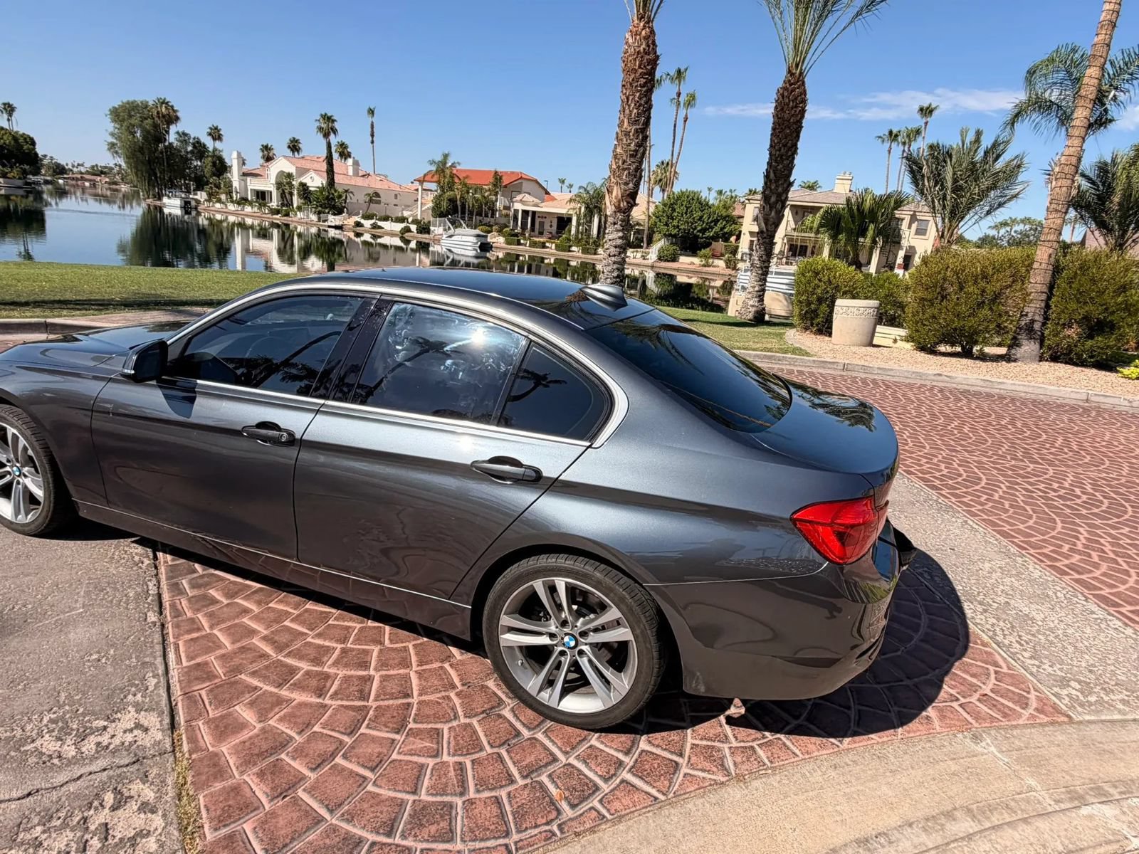 Used 2017 BMW 330i Sedan RWD image 5