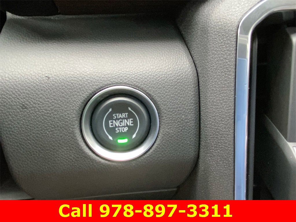 New 2025 GMC Acadia Denali w/ LPO, Floor Liner Package image 17