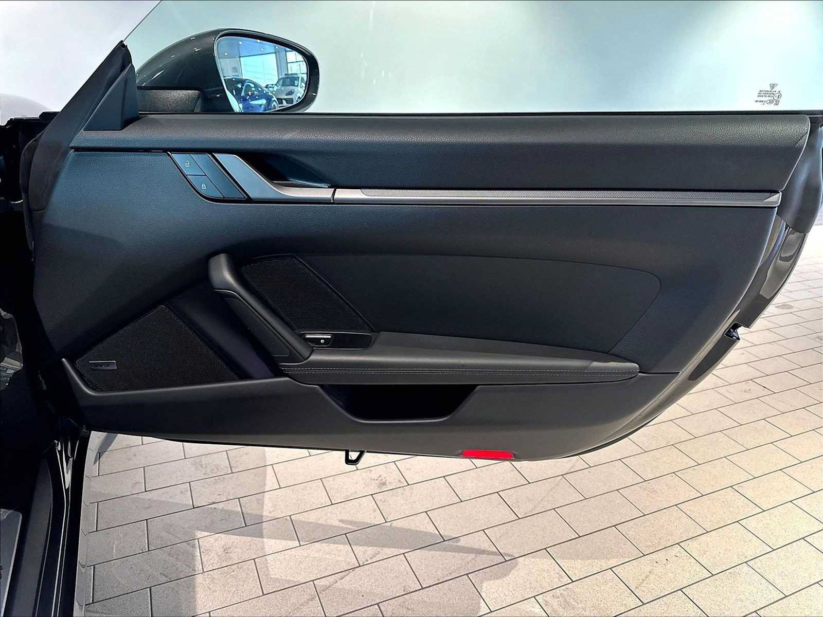 Used 2024 Porsche 911 Carrera RWD image 28