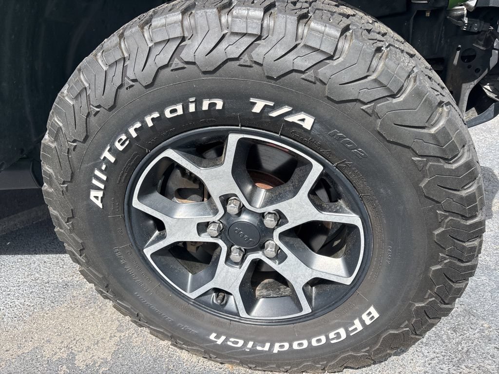 Used 2018 Jeep Wrangler Unlimited Rubicon AWD/4WD image 17