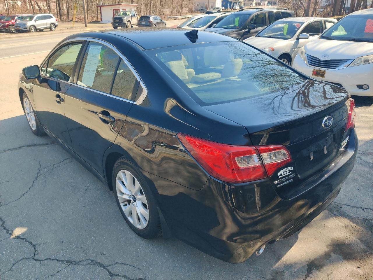 Used 2017 Subaru Legacy 2.5i Premium image 4