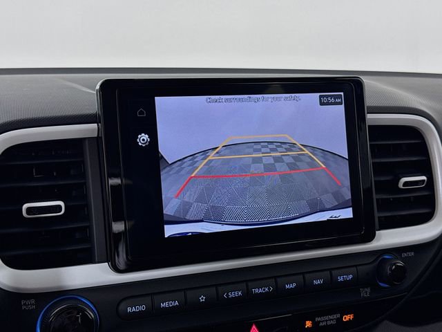 Used 2025 Hyundai Venue Limited FWD image 22