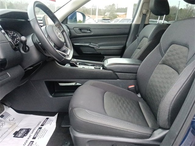 Used 2024 Nissan Pathfinder SV image 15